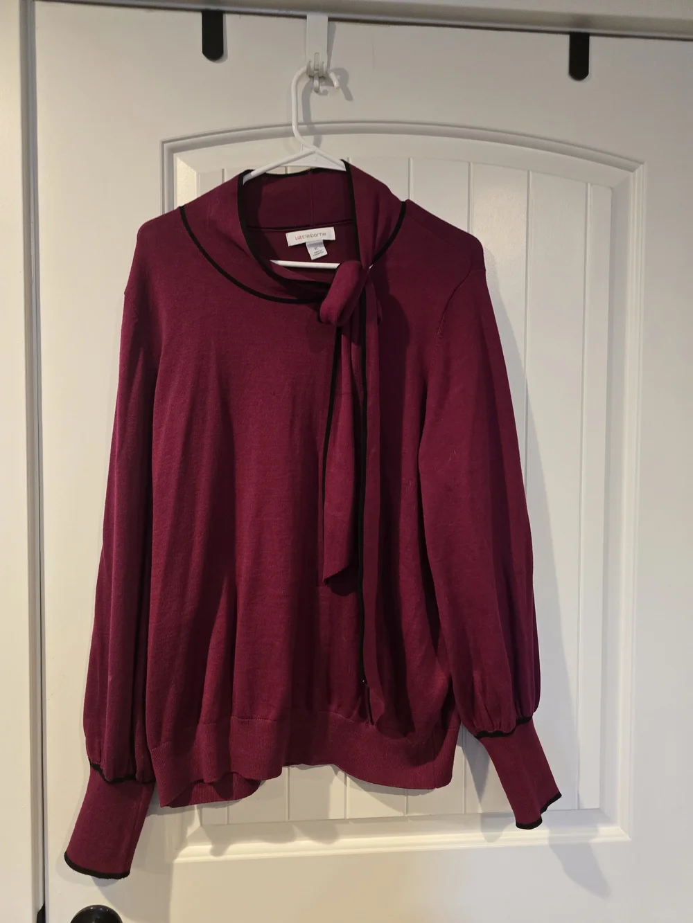 Liz Claiborne Wine Red Knit Top with Black Trim and Neck Tie Sz XL - Picture 4 of 8